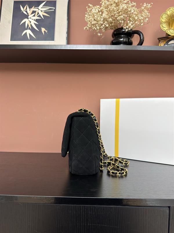 2026131214232956 700